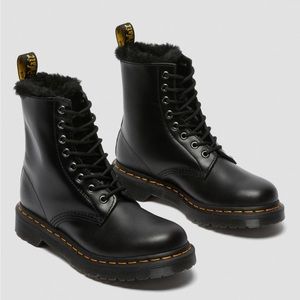 Dr. Martens Doc 1460 SERENA FAUX FUR LINED LACE UP BOOTS US 9 UK 7 Black Women’s